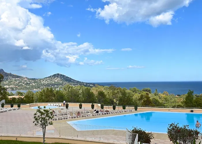 דירה Le Belvedere - D4 256 By Interhome Saint-Raphaël